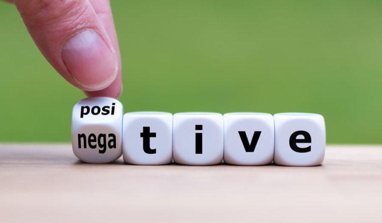 چگونه افکار منفی را دور کنیم